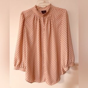 3/4 sleeve shirt. polka dot